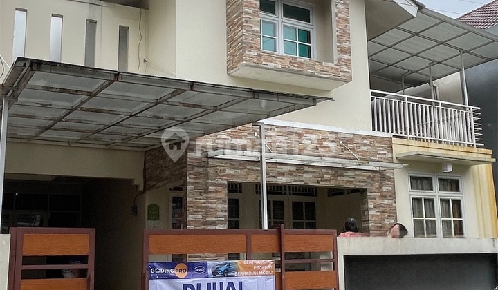Rumah 2 Lantai Semi Furnished di Bintaro (Kasuari) Sektor 9 Rumah 2 Lantai Semi Furnished di Bintaro (Kasuari) Sektor 9