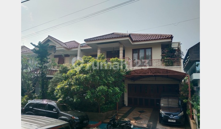 Rumah Asri 2 Lantai di Cluster Komplek Prima Indah Ciputat, Tangerang Selatan