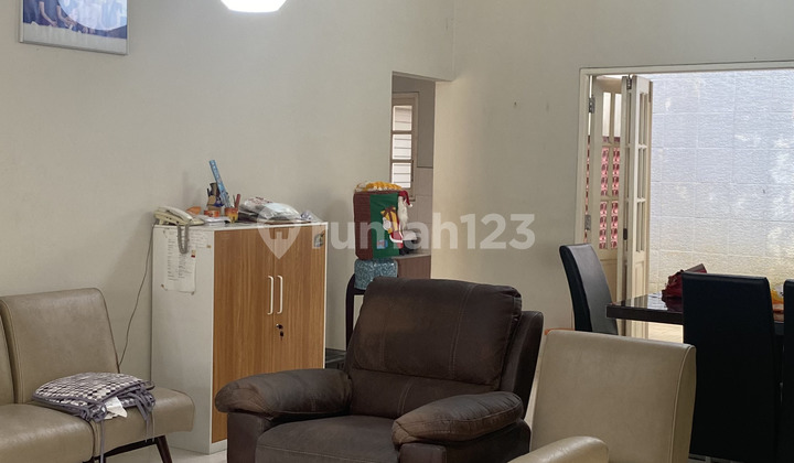 Semi-Furnished 2-Story House in Bintaro (Kasuari) Sector 9 2