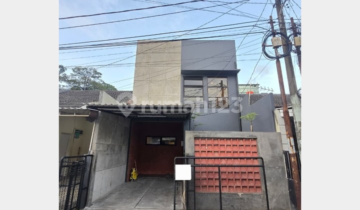 Comfortable Strategic House in Nusaloka BSD, South Tangerang