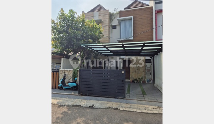 Comfortable Semi-Furnished House in Griyaloka BSD, South Tangerang Comfortable Semi-Furnished House in Griyaloka BSD, South Tangerang