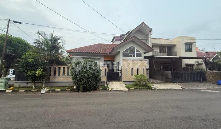 For Rent House Position Hook Villa Melati Mas Serpong, South Tangerang