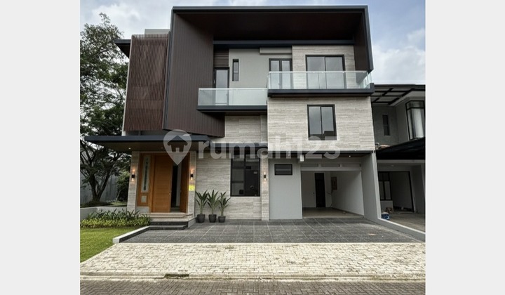 Rumah Cantik Split Level, Attic Room + Rooftop di Foresta BSD, Tangerang Selatan Rumah Cantik Split Level, Attic Room + Rooftop di Foresta BSD, Tangerang Selatan