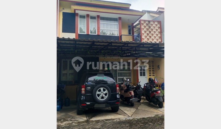 Rumah 2 Lantai Nyaman Tenang di Cluster Castilla BSD City, Tangerang Selatan