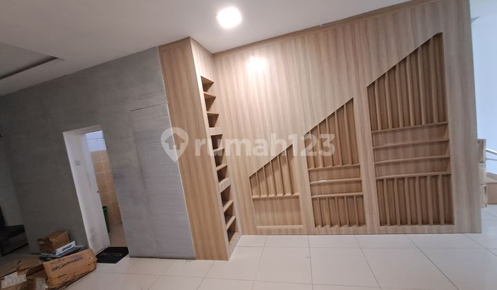 For Rent: Beautiful 2-Storey Shop House in Klandasan, Balikpapan 2