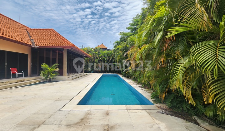 3Br Luxury Villa In Central Seminyak