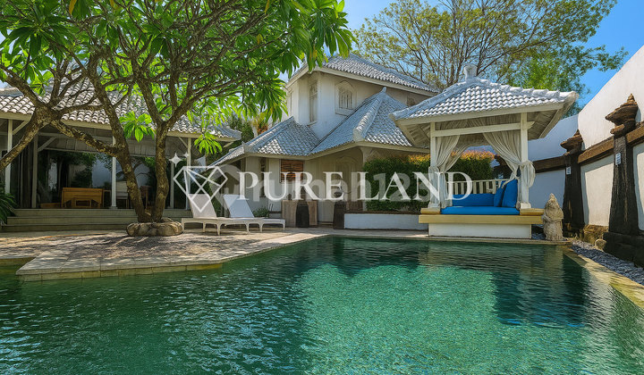 2BR Modern Balinese Villa in Kerobokan 2
