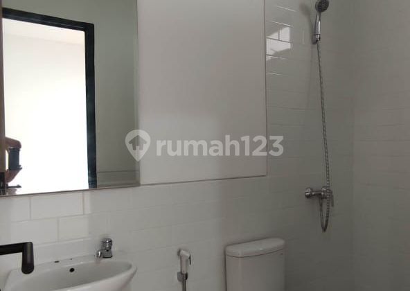 Di Sewa Ruko Hive Cosmo Lippo Cikarang