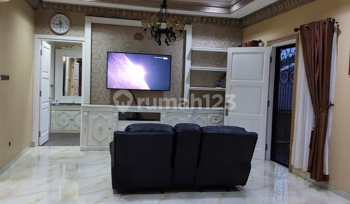 Beautiful House for Rent Emerald Mansion Lippo Cikarang