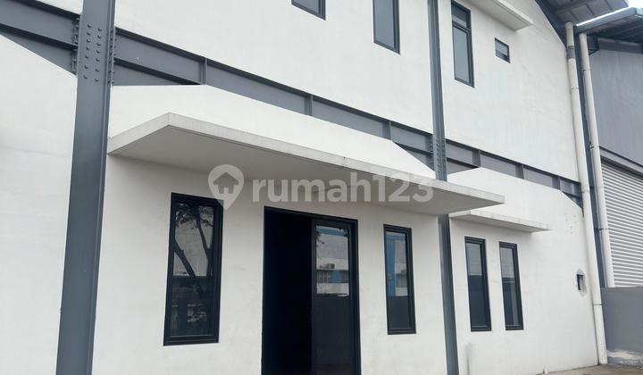 Factory for Rent 6700 Meters in Lippo Cikarang Ready to Use
