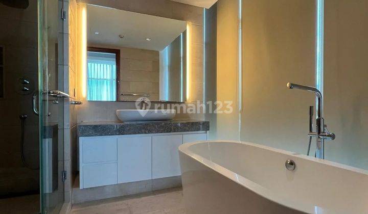 kamar mandi jual apartemen di la maison