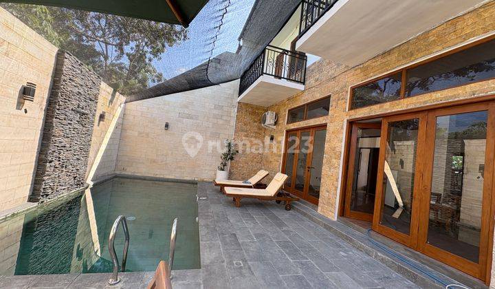 Rumah Private Poor BerNuansa Villa SHM Furnished Bangunjiwo. 2