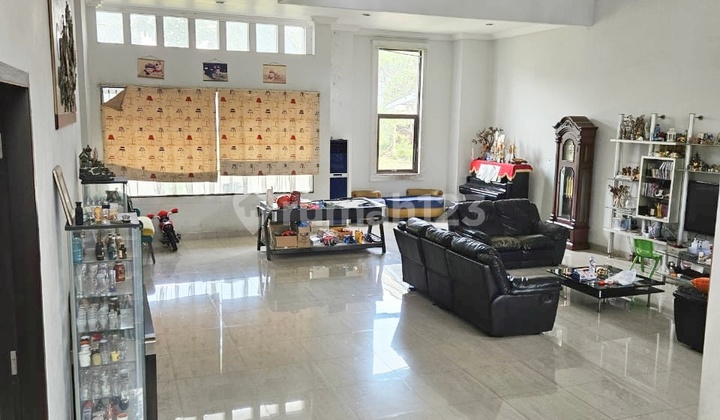 *di jual Rumah Alam Sutera Magnolia Rapi Cantik with swimming pool*