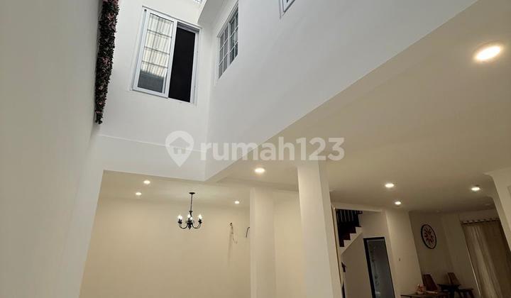 Rumah sewa bagus permata buana 2