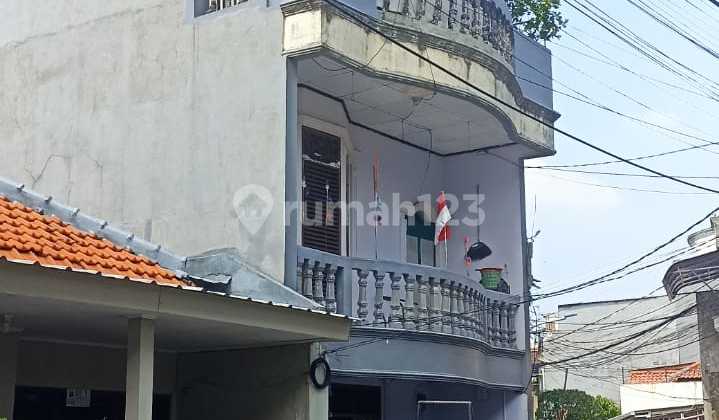 Jual Cepat! Rumah Siap Huni 3 Lantai di Johar Baru - Jakarta Pusat 2