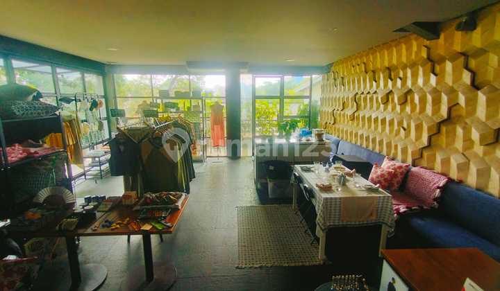 Disewakan Ruang Usaha Lokasi Strategis di Kemang - Jakarta Selatan Disewakan Ruang Usaha Lokasi Strategis di Kemang - Jakarta Selatan