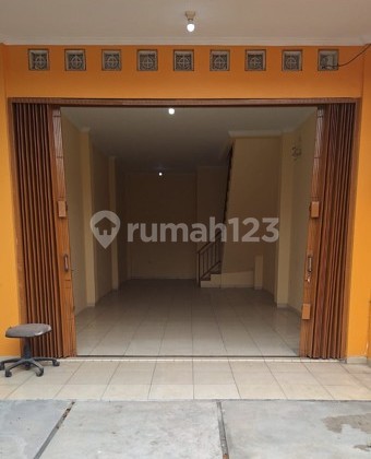 For Rent 2 1/2 Story Shop House at Jl. Kav. Pemda Raya Karawaci Tangerang 1