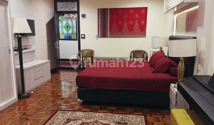 Rumah Luas Siap Huni Suasana Asri Lokasi Strategis di Lebak Bulus - Jakarta Selatan 2