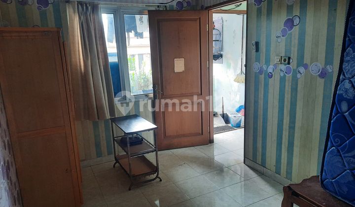 Dijual Cepat! Ruko Kosan 4½ Lantai Lokasi Strategis di Daerah Pengukiran - Jakarta Barat Dijual Cepat! Ruko Kosan 4½ Lantai Lokasi Strategis di Daerah Pengukiran - Jakarta Barat