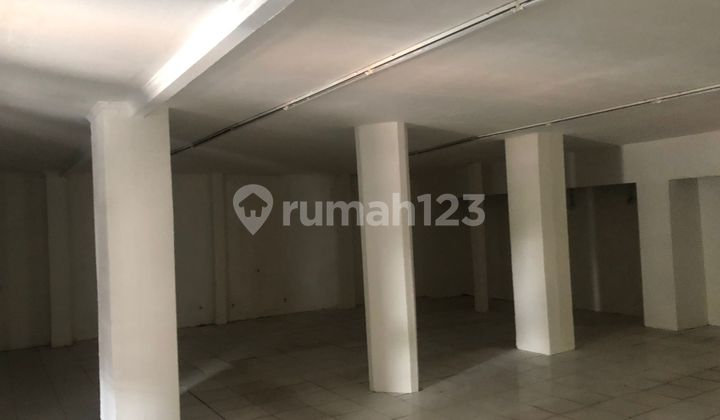 Ruko 2 Lantai Lokasi Strategis di Pinggir Jalan Raya, Tanjung Barat - Jakarta Selatan Ruko 2 Lantai Lokasi Strategis di Pinggir Jalan Raya, Tanjung Barat - Jakarta Selatan