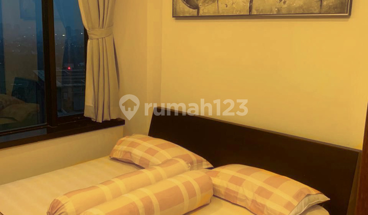 Apartemen Hamptons Park Hadap Pondok Indah Golf Course, Jakarta Selatan