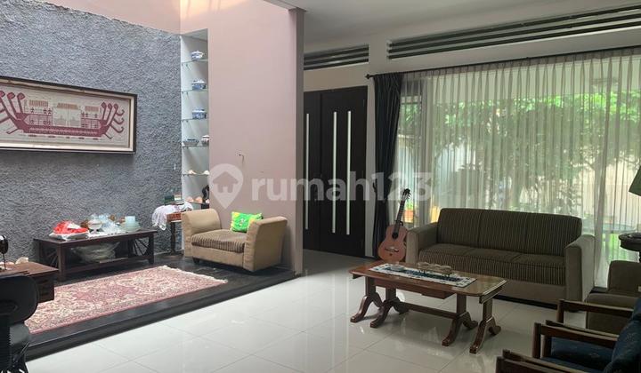 Nice House Strategic Location in Kemang, South Jakarta