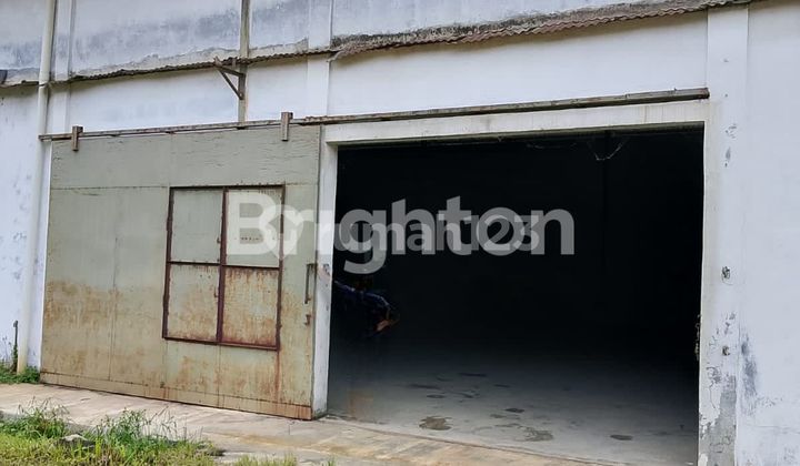 DISEWAKAN GUDANG DI LOKASI STRATEGIS – PINGGIR JALAN RAYA