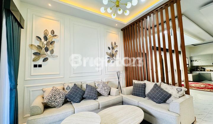 DI SEWAKAN RUMAH 2 LANTAI – MEWAH & NYAMAN, FULL FURNISH 1