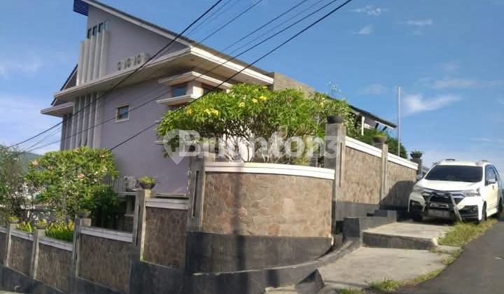 DIJUAL CEPAT! Rumah Mewah di Kedamaian – Full Furnished & Lokasi Strategis