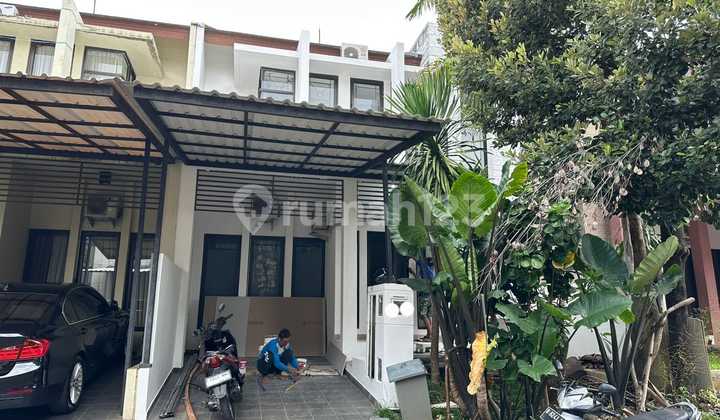 Dijual Rumah Nyaman di Emerald Distrik Bintaro 1