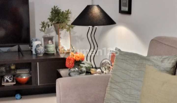 Dijual Rumah Bagus 2 Lantai di Bintaro Jaya