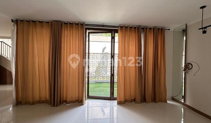 Disewakan rumah di Discovery Residence Bintaro 2