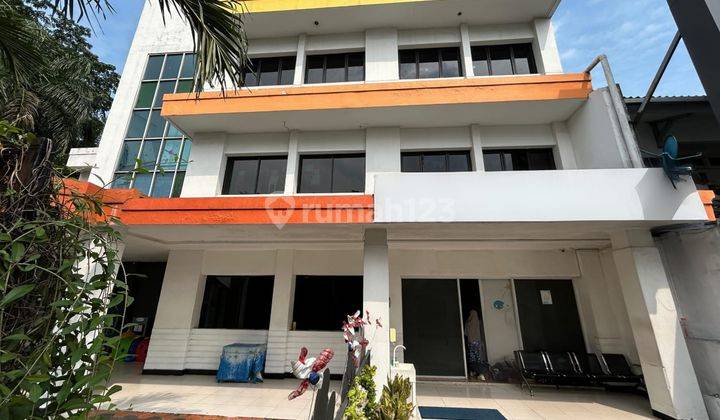 Dijual Gedung 3 Lantai Cocok Untuk Dijadikan Kantor dan Sekolah 1