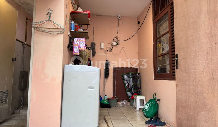 For Sale Comfortable Neighborhood House in Bintaro Sector 5 2