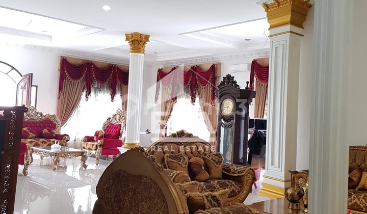 For Sale 3-Story House in Palem Semi Karawaci 2