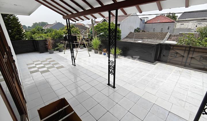 Dijual Rumah 2 Lantai Di Komplek Sarana Indah Permai 2