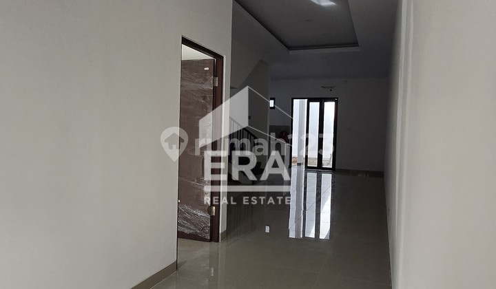 Dijual Rumah Kavling Lokasi Strategis di Meruya Selatan 2