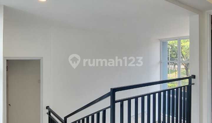 Dijual Rumah Bebas Banjir di Kebayoran Piazza 2