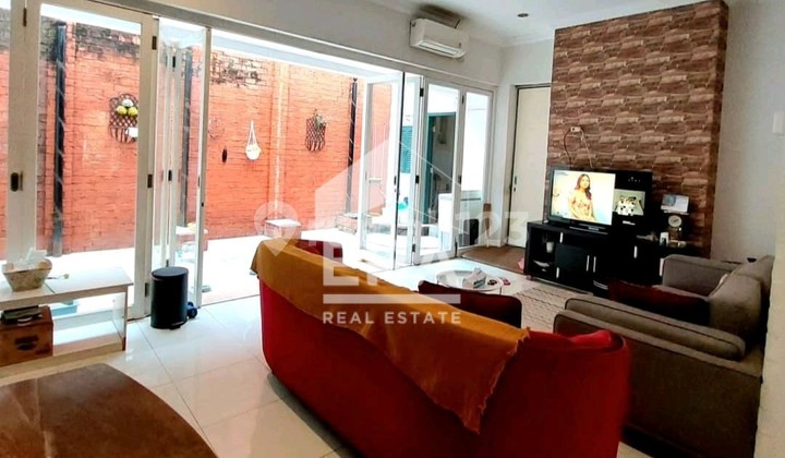 Dijual Rumah Prime Location Siap Huni Posisi Hoek di Bintaro 2