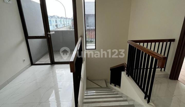 DiSewakan Rumah Baru Siap Huni di Suvarna Sutera
