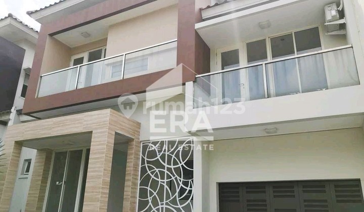 Disewakan Rumah Hadap Taman di Kebayoran Residence