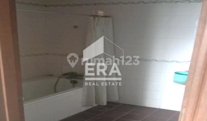 For Sale Ready-to-Occupy Apartment Located in Senen, Central Jakarta 2