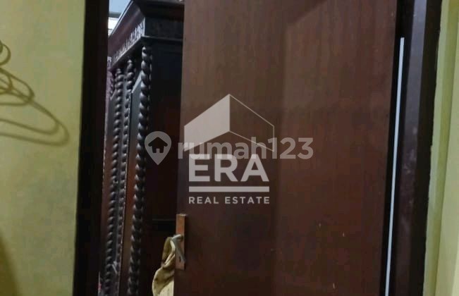 Beautiful 1-Story House Ready for Occupancy in Kebon Jeruk for Sale 2