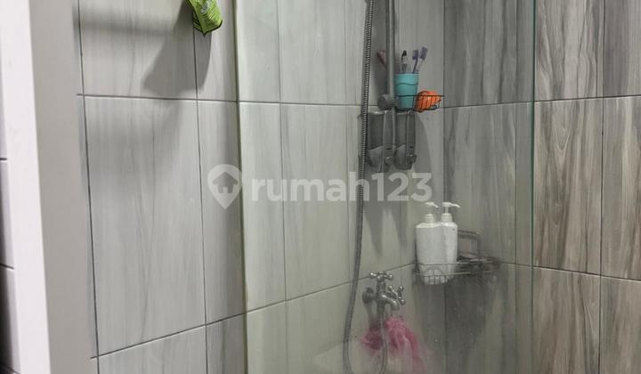 Dijual Rumah Lingkungan Bebas Banjir di Graha Raya 2