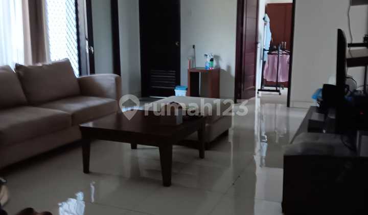 Dijual Rumah Bagus Semi Furnished Di Emerald Bintaro 