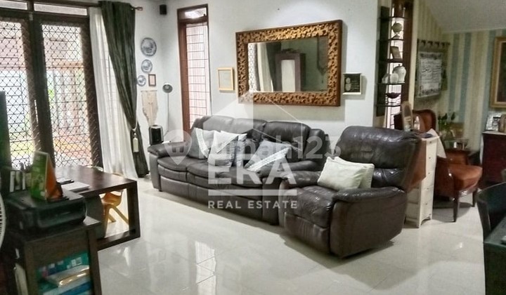 Dijual Rumah Halaman Luas di Jombang Raya