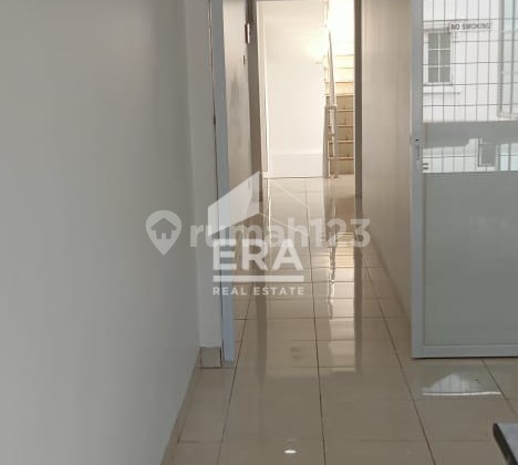 For Sale Ready-to-Occupy Shop House in Strategic Location at Tendean 2