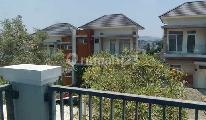 Rumah Siap Huni View Pegunungan di Cluster Sentul City, Bogor