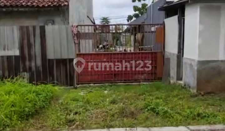 Smart Investment! Premium Land + Building in Depok, Easy Access to Jakarta Smart Investment! Premium Land + Building in Depok, Easy Access to Jakarta