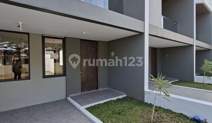 Dijual Rumah 2 Lantai Siap Huni 10 Juta langsung Nyicil di Buah Batu, Bandung